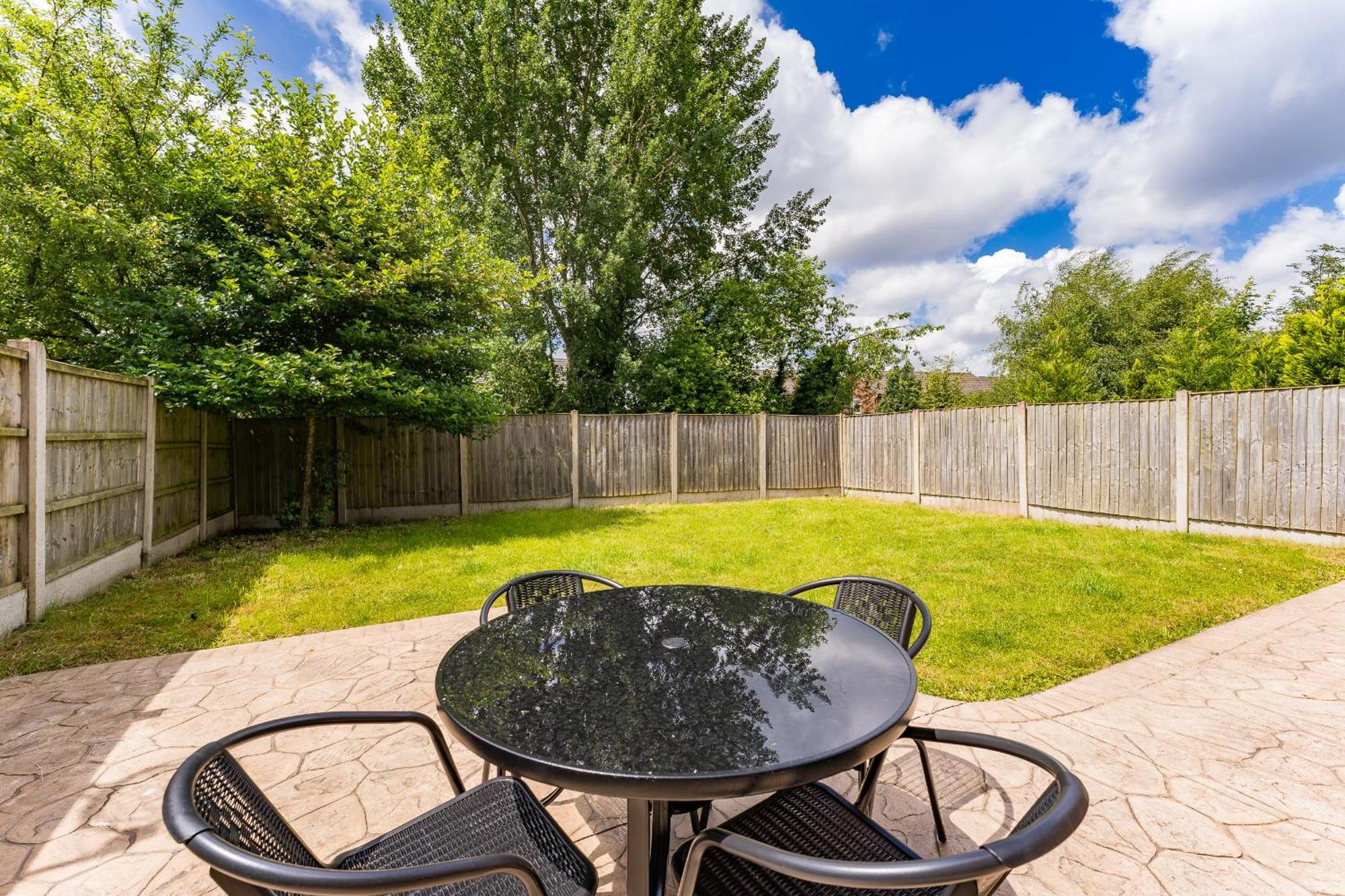 Brook Meadow House, 4 Bed House, Manchester Astley  المظهر الخارجي الصورة